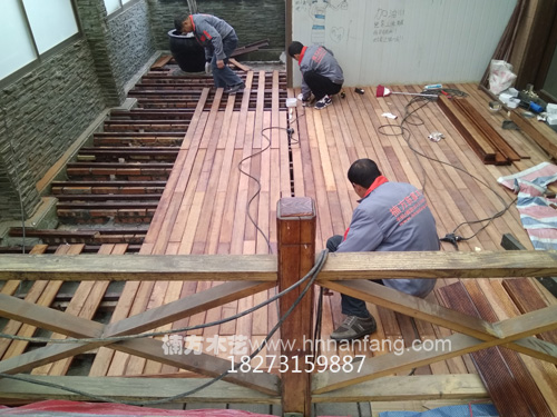 防腐木地板安裝.jpg 防腐木地板安裝.jpg