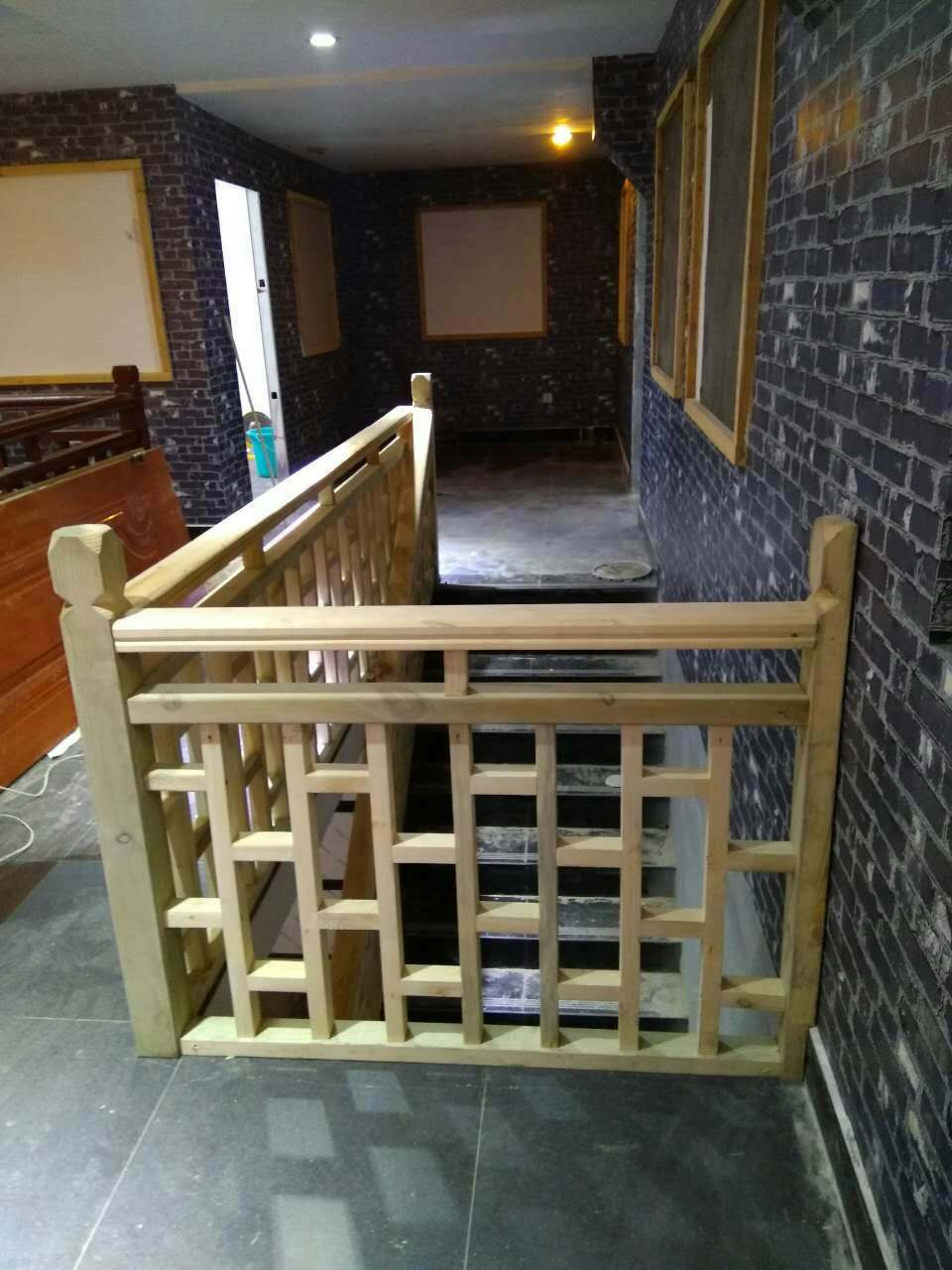 防腐木護欄.jpg 防腐木護欄.jpg