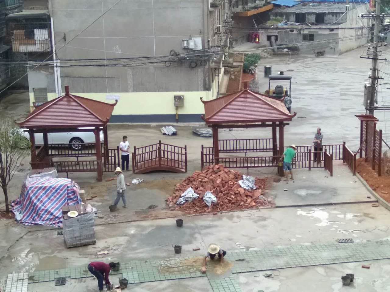 防腐木涼亭.jpg