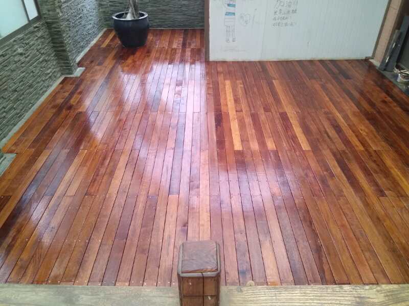 防腐木地板.jpg 防腐木地板.jpg